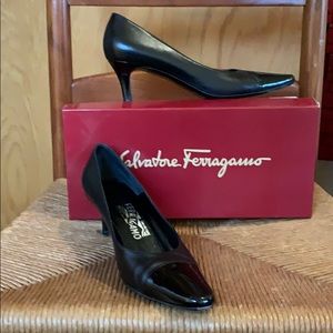 Salvatore Ferragamo size 7B Faina